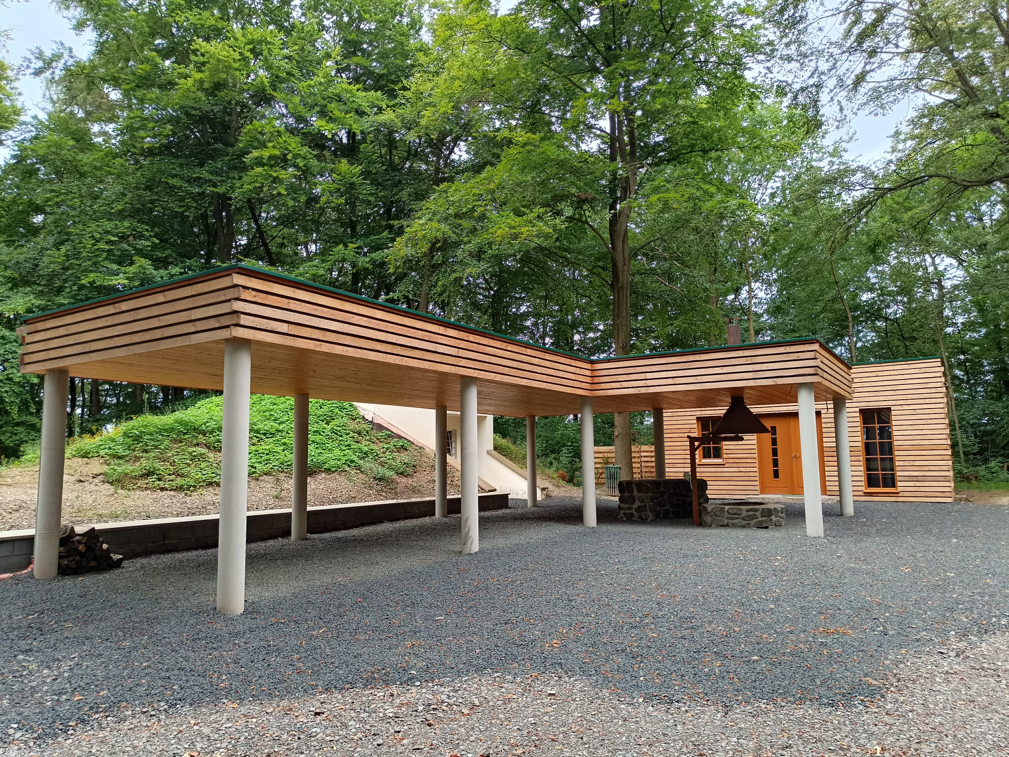 Die Schockhütte von außen