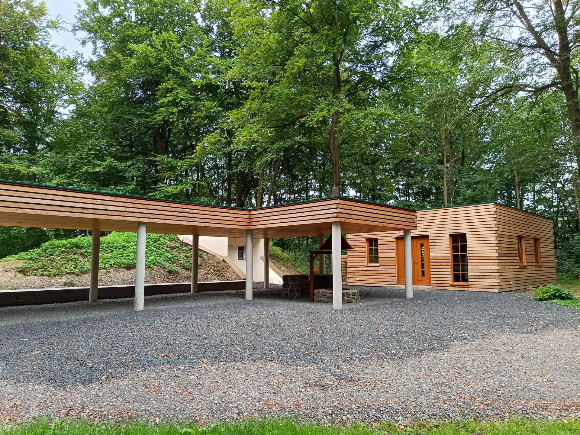 Die Schockhütte von außen