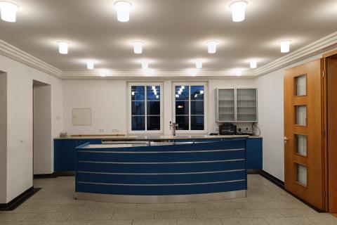 Der Eingang mit Blick auf die Theke