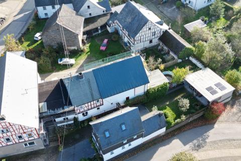 mittelstrimmig-drohne