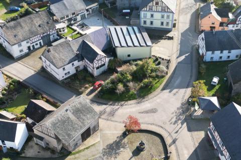 mittelstrimmig-drohne